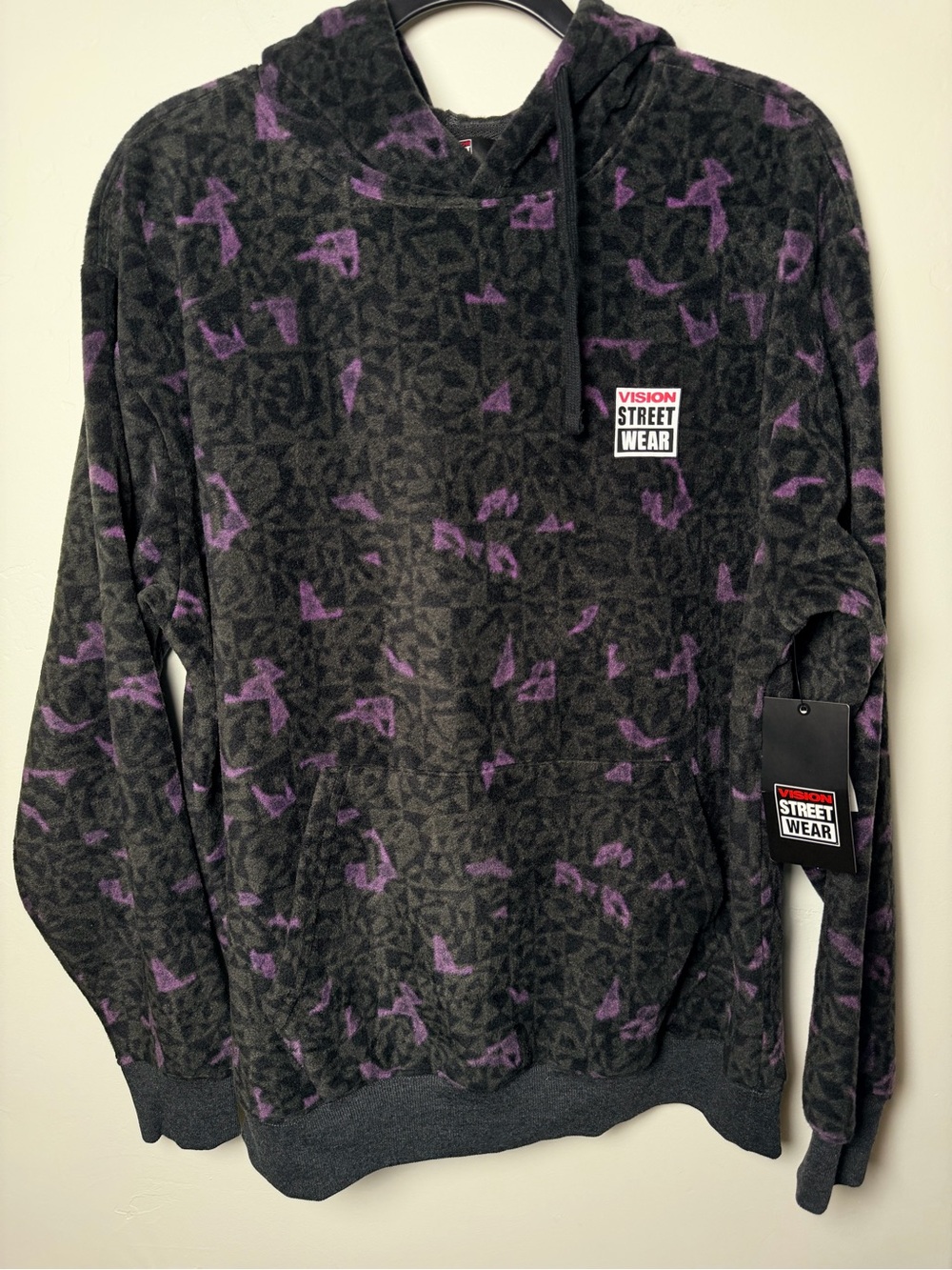 Vision Street Wear Gray Lavender Patterned Hoodie Green Large men’s NWT warm